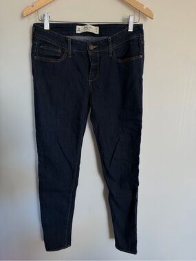 Abercrombie & Fitch Skinny Jeans | Dark Wash | Mid-Rise | W29 L29